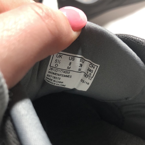 Brand new Clarks gray Cloudstepper sneakers size 8 - Picture 10 of 10